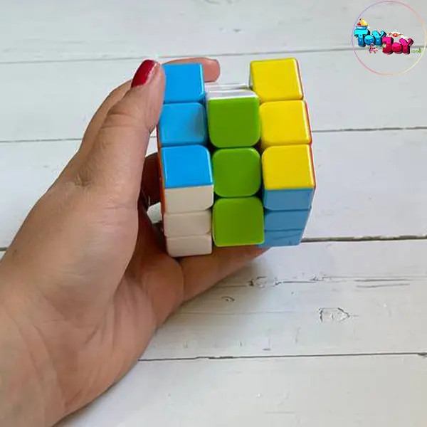 بازی فکری مکعب روبیک 3 در 3 خودرنگ