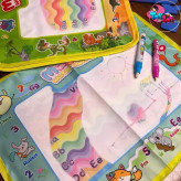 سفره جادویی نقاشی با آب – بازی هنری تمیز و بینهایت تکرارپذیر برای کودکان