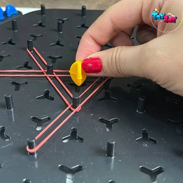 بازی فکری مثلث (دوز )  زنجیره ای تریگل triggle