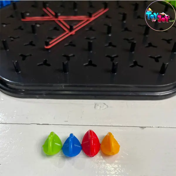 بازی فکری مثلث (دوز )  زنجیره ای تریگل triggle