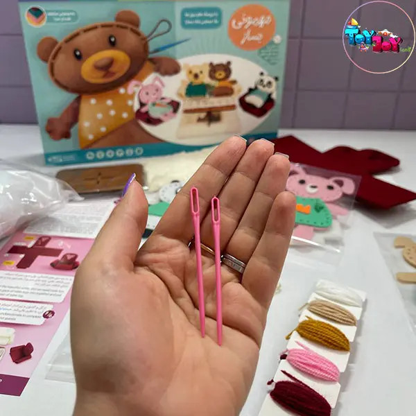 بسته مهمونی بساز (خیاط کوچولو) – ساخت عروسک و مبلمان نمدی