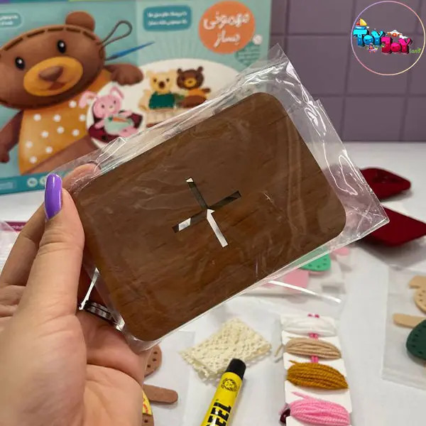بسته مهمونی بساز (خیاط کوچولو) – ساخت عروسک و مبلمان نمدی