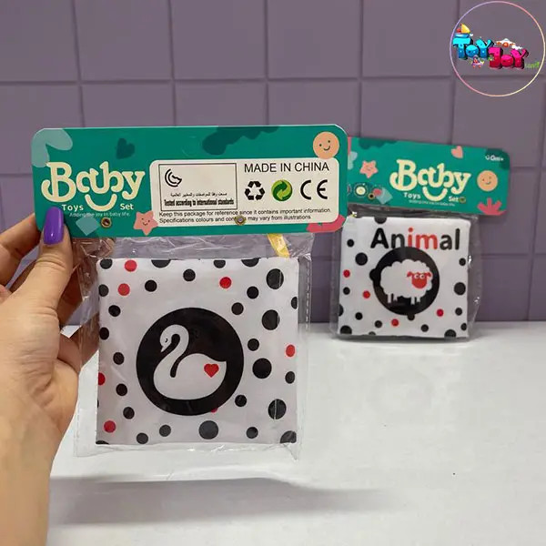 کتاب پارچهای حمام نوزاد سیاه و سفید جغجغهدار | طرح حیوانات (۰ تا ۱ سال)